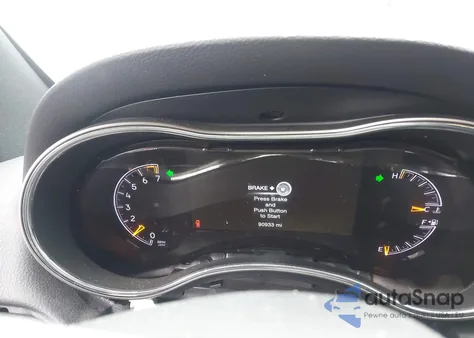 2019 Jeep Grand Cherokee Limited 4X4 z USA, uszkodzony, nr VIN 1C4RJFBG0KC761548